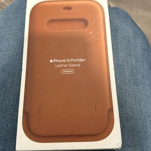iPhone‎ 12 Pro Max Leather Sleeve saddle brown